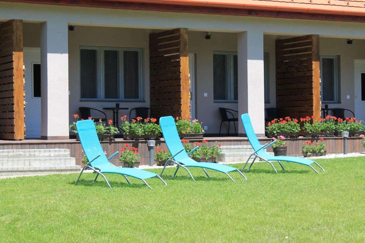Zánka Vízparti Üdülő Exterior foto