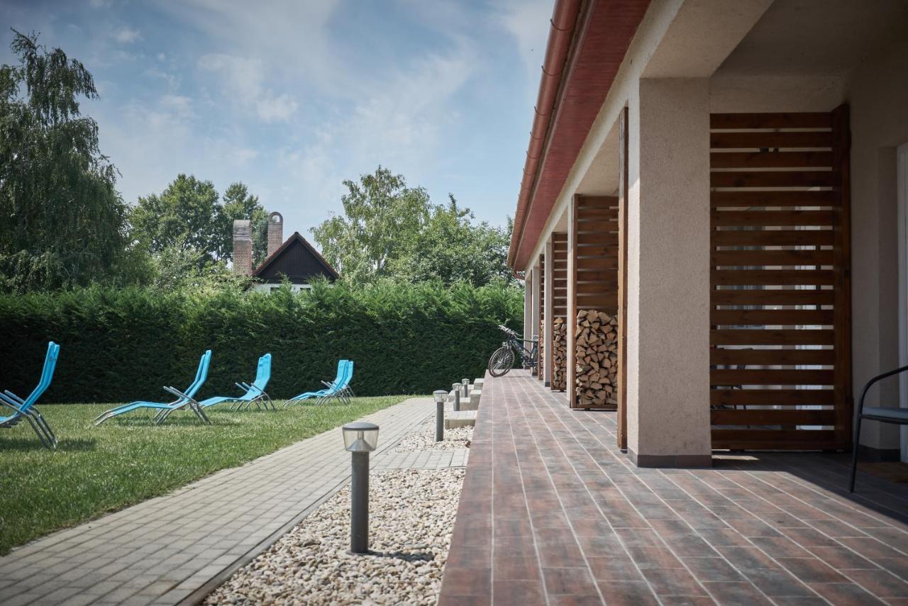 Zánka Vízparti Üdülő Exterior foto
