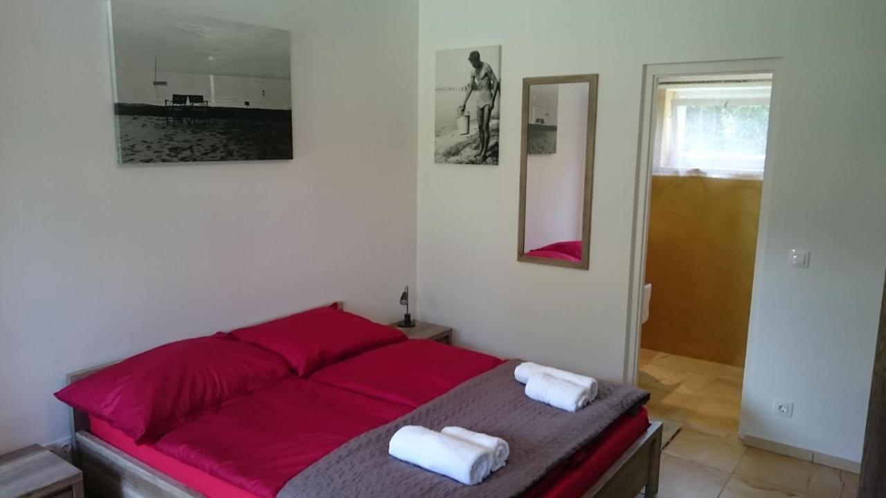 Zánka Vízparti Üdülő Exterior foto
